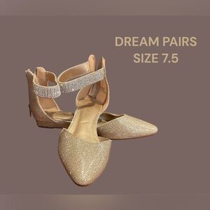 DREAM PAIRS RHINESTONE ANKLE STRAP GOLD FLAT SHOE SIZE 7.5 NEVER WORN